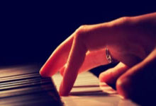 切尔西主场告捷，稳步追赶积分榜领头羊