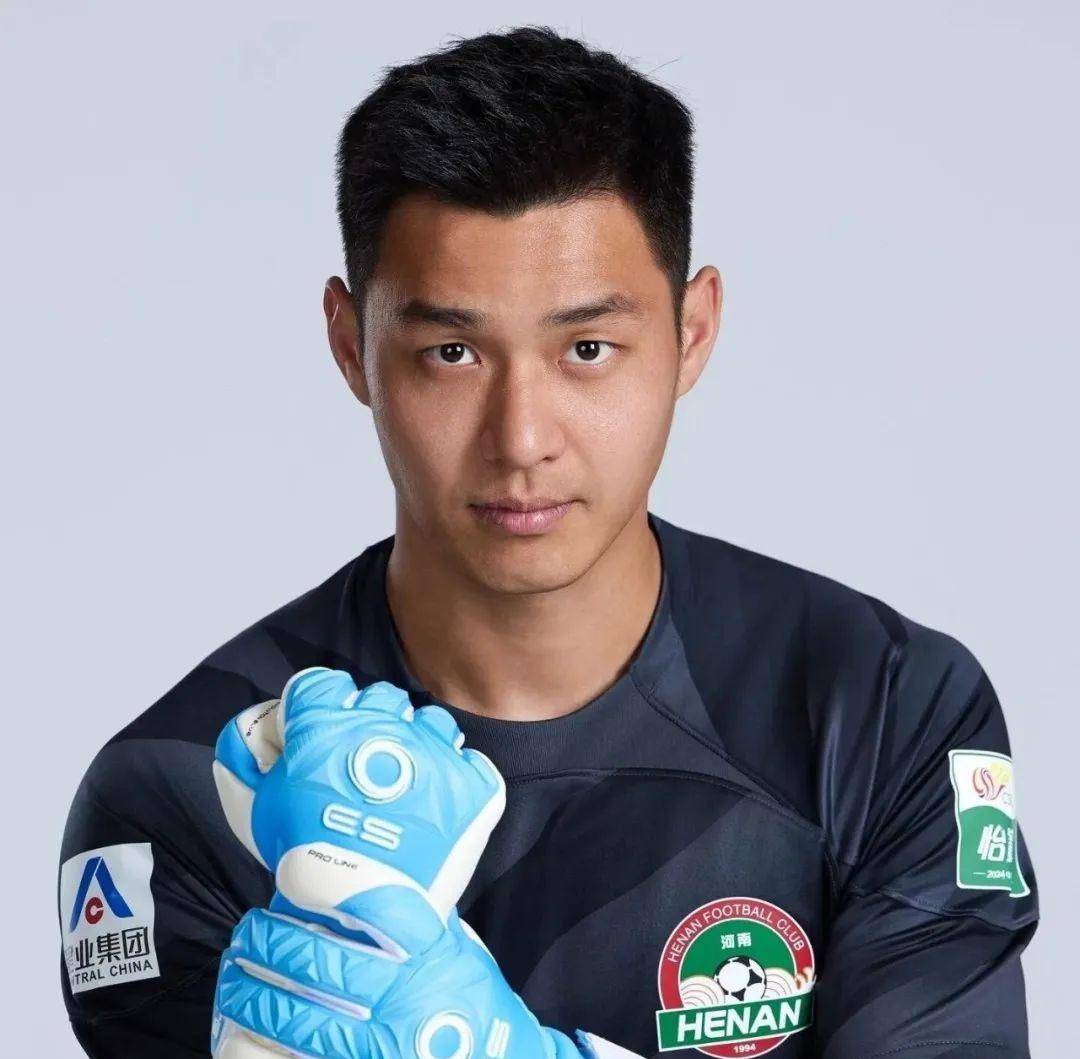 九游体育亚洲官网-精湛技术使球队门将功不可没，稳健守门护住球门的简单介绍