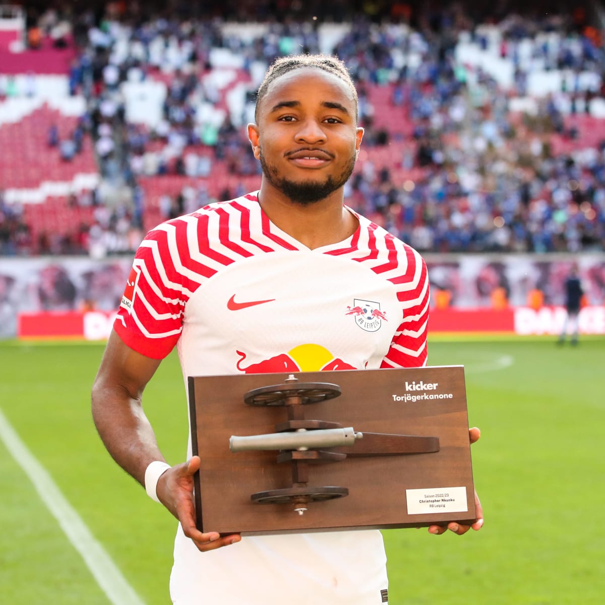 九游体育app下载-利物浦与RB莱比锡赛前训练积极，争夺士气上风