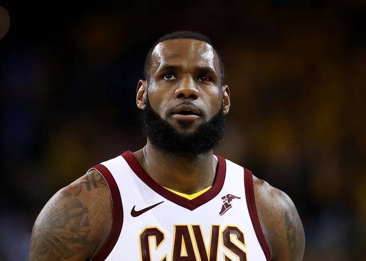 时机把握得当,球员关键时刻爆发进攻的简单介绍 时机把握得当,球员关键时刻爆发进攻的简单介绍