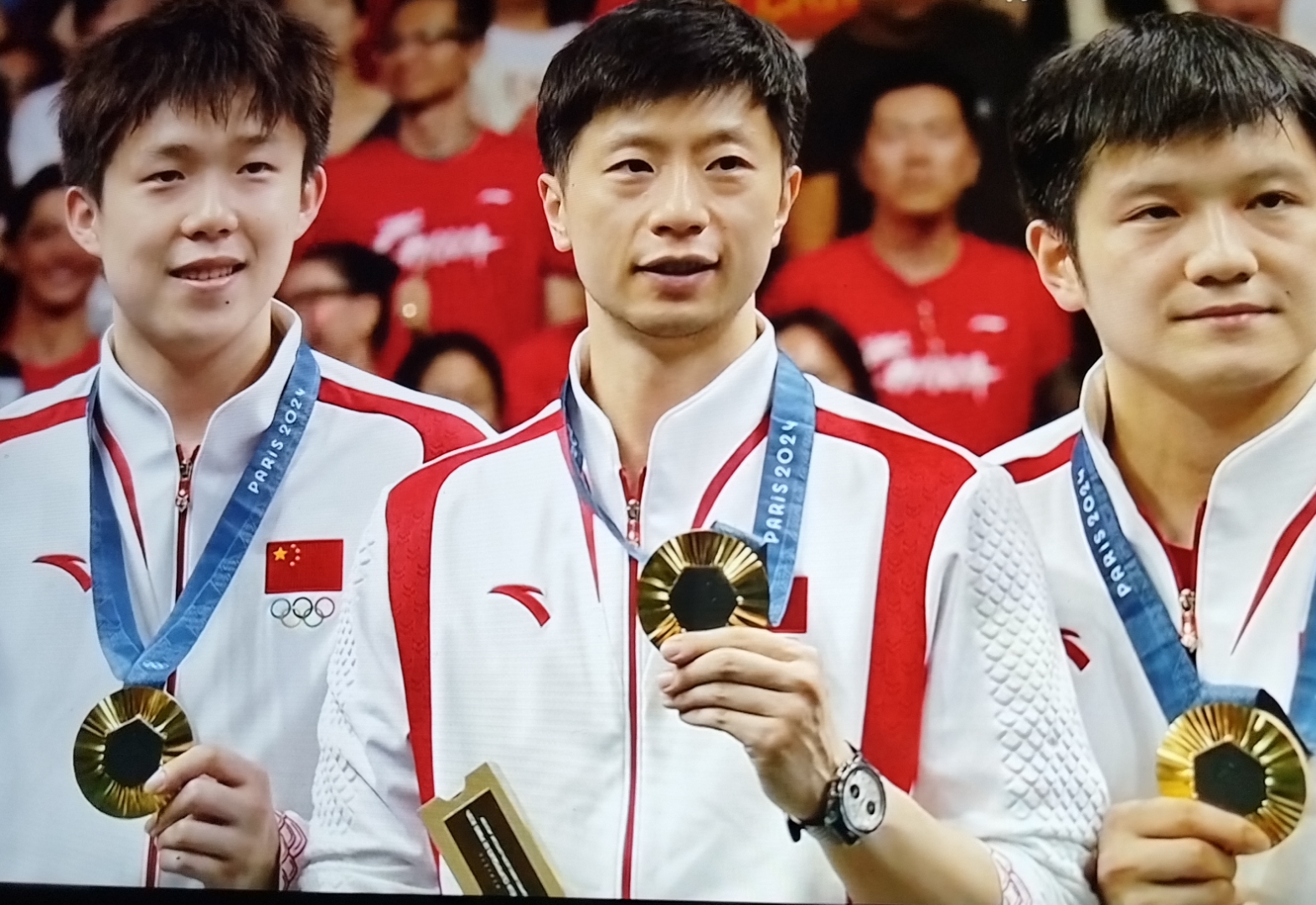 瑞典队夺得冠军,称霸赛场 瑞典队夺得冠军,称霸赛场