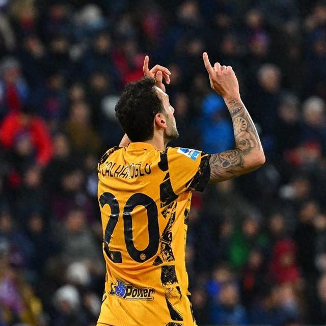 国米主场战胜卡利亚里,前锋射门精准 国米主场战胜卡利亚里,前锋射门精准