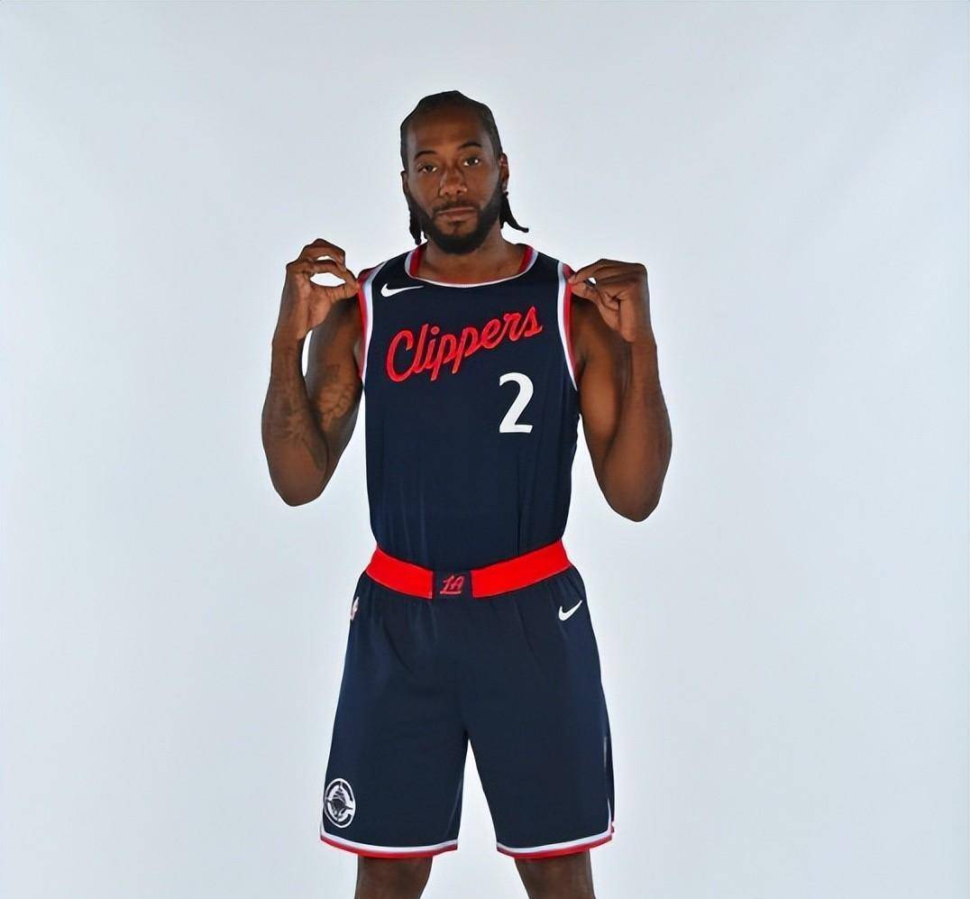 快船球员展现团结力量,努力争胜的简单介绍 快船球员展现团结力量,努力争胜的简单介绍