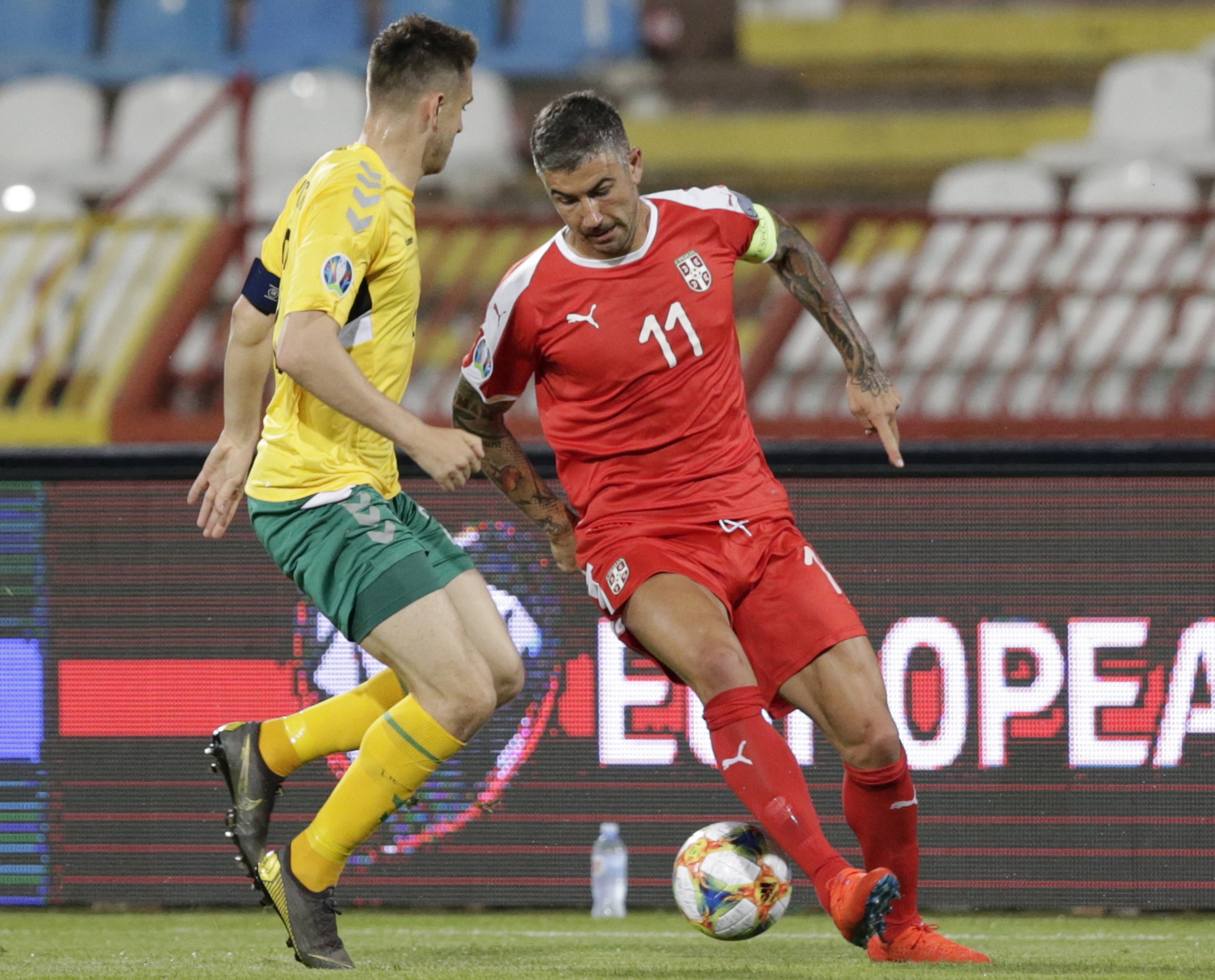 九游体育官方登录入口-荷兰队在比赛中战胜立陶宛，取得胜利