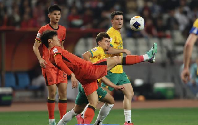 九游体育app-上港首秀主场告捷，新援凯恩梅开二度