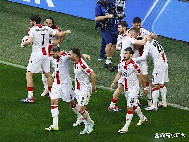 九游体育亚洲官网-捷克共和国队主场遭逆转，未能晋级欧国联半决赛的简单介绍