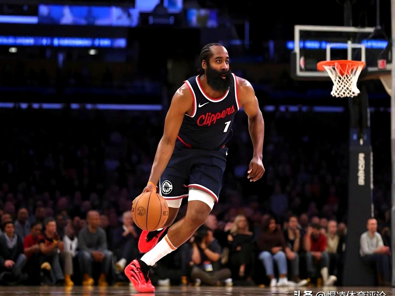 关于火箭大将哈登单场砍下三双刷新个人纪录的信息