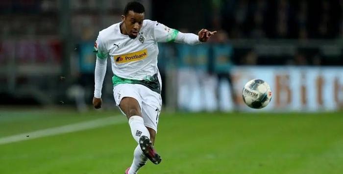 奥格斯堡客场一胜难求,排名垫底的简单介绍 奥格斯堡客场一胜难求,排名垫底的简单介绍