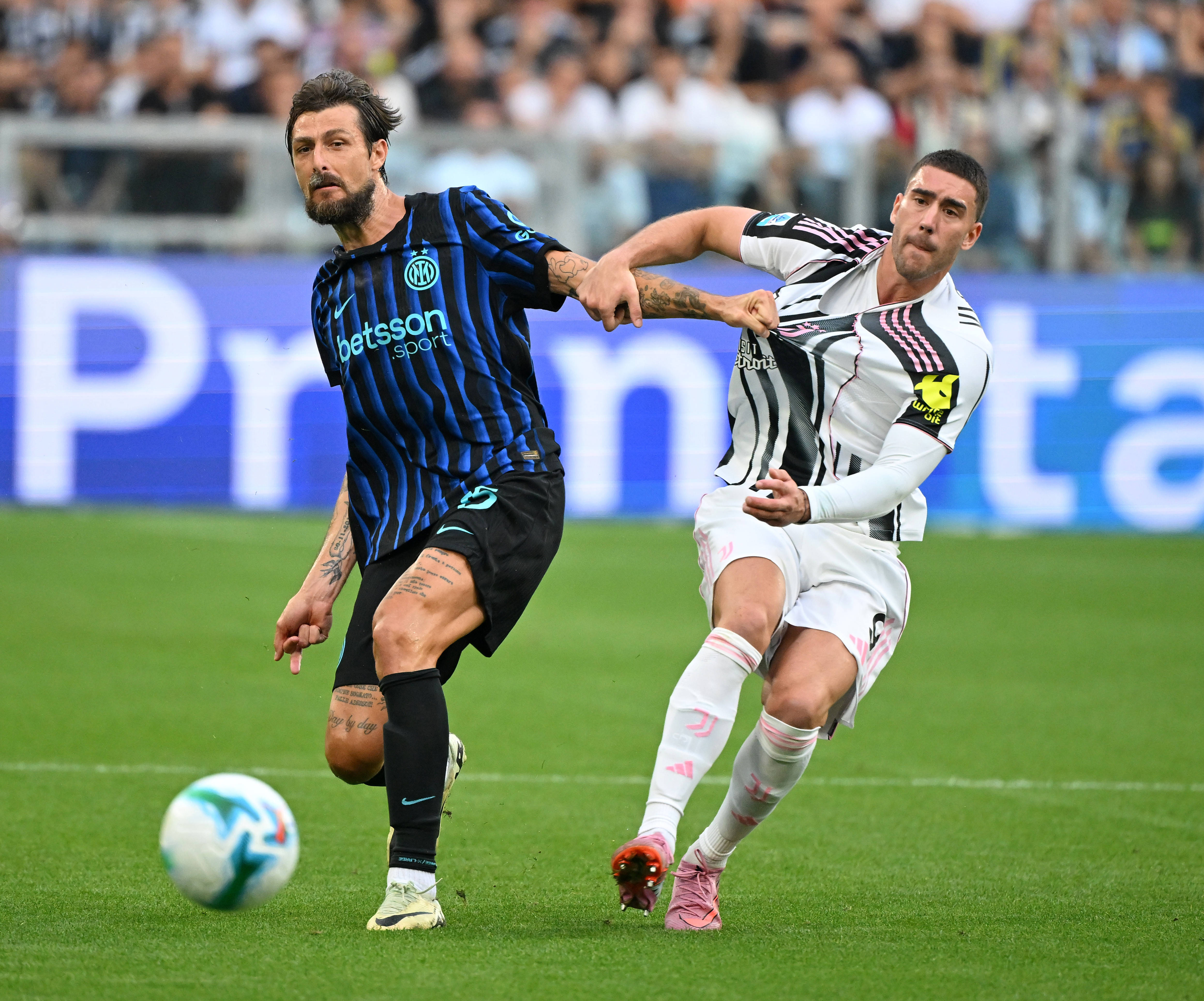 尤文图斯憾负国米，C罗黯然离场