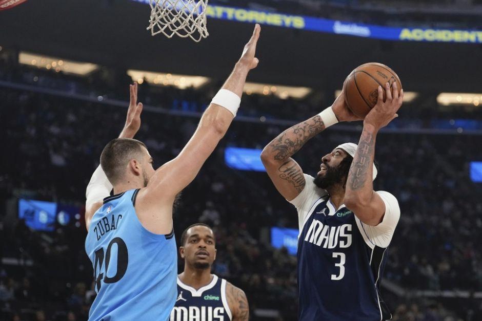 包含快船中锋成为历史上最年轻砍下+球员的词条 包含快船中锋成为历史上最年轻砍下+球员的词条