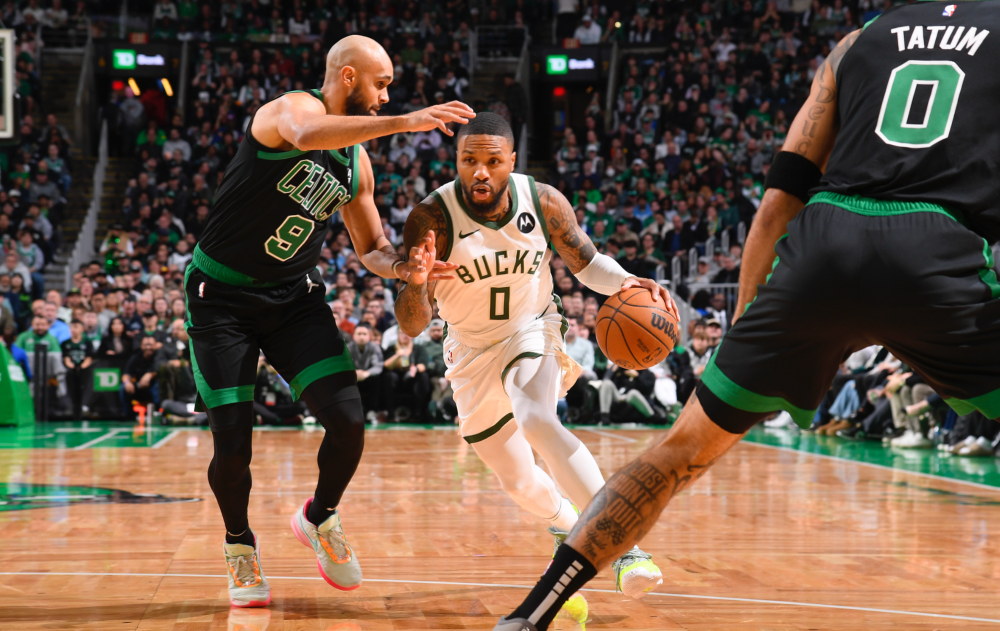 包含雄鹿再战凯尔特人，字母哥全面发威逆转胜利的词条