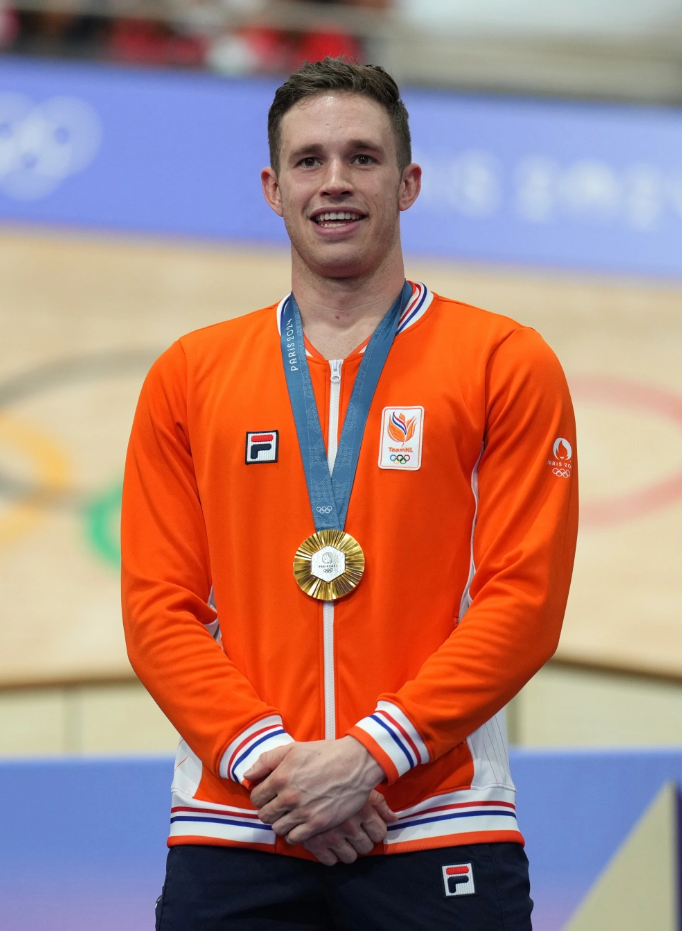 荷兰选手在自行车比赛中赢得金牌 荷兰选手在自行车比赛中赢得金牌